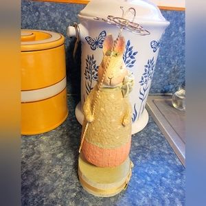 Amscan Resin Rabbit Statue Figure